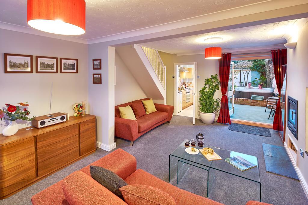 Bright Moments Holiday Home Бевърли Екстериор снимка